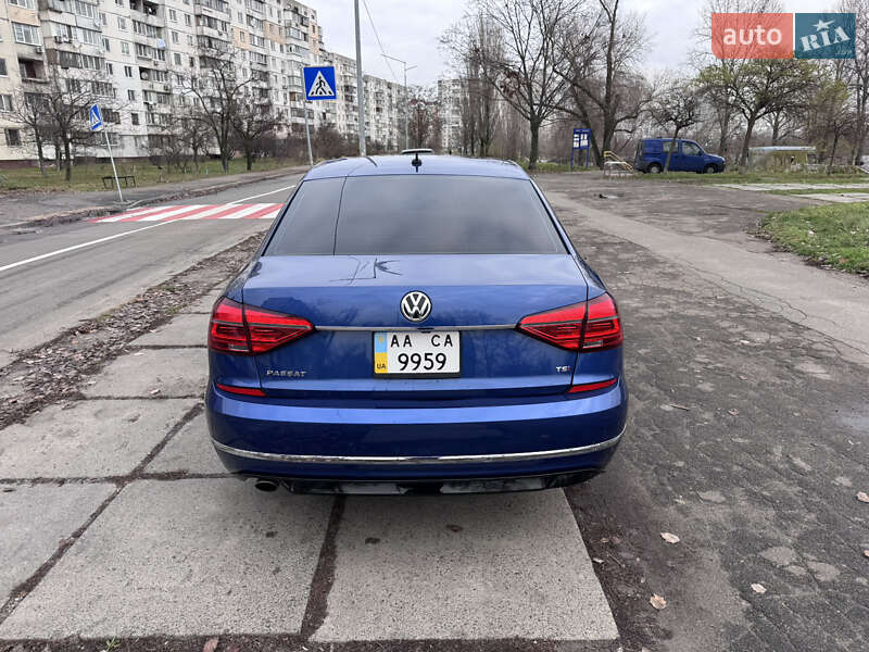Седан Volkswagen Passat 2016 в Киеве фото 3 Седан Volkswagen Passat 2016 в Киеве