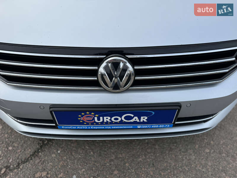 Универсал Volkswagen Passat 2018 в Киеве