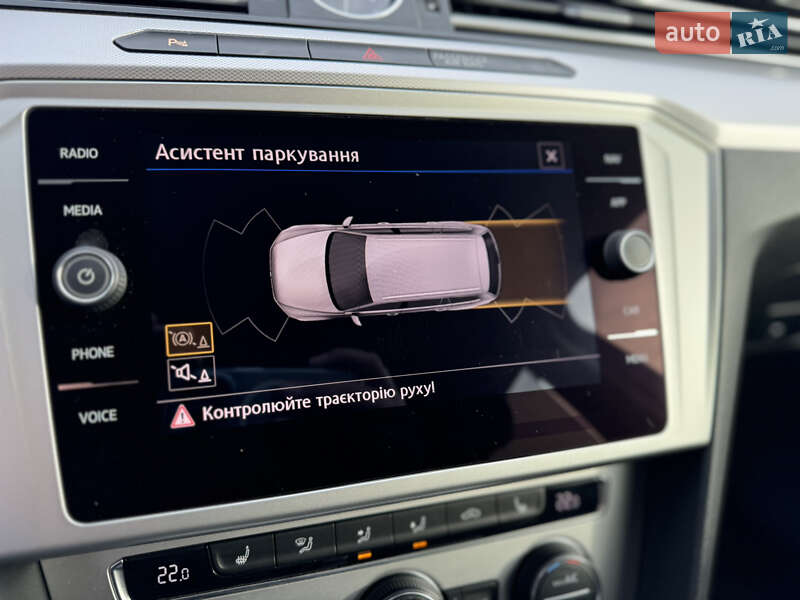 Универсал Volkswagen Passat 2018 в Киеве