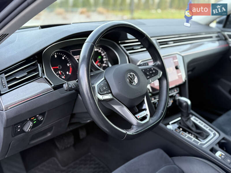 Универсал Volkswagen Passat 2020 в Луцке