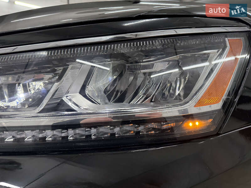 Седан Volkswagen Passat 2016 в Киеве