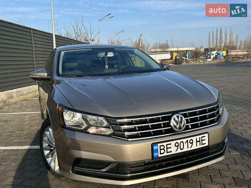 Седан Volkswagen Passat 2015 в Николаеве