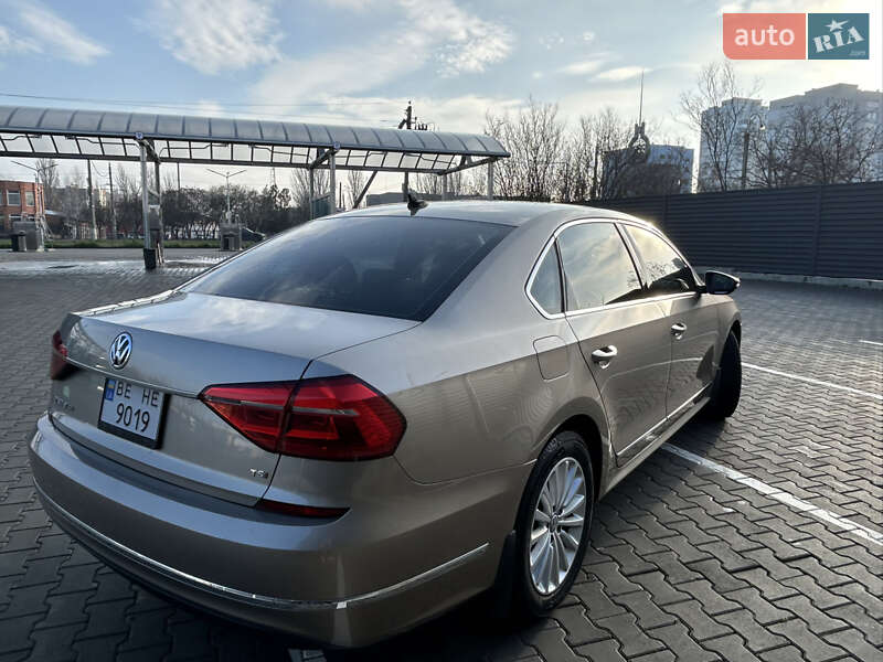 Седан Volkswagen Passat 2015 в Николаеве