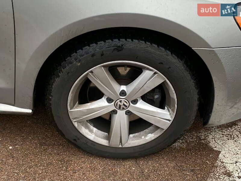 Седан Volkswagen Passat 2013 в Киеве фото 7 Седан Volkswagen Passat 2013 в Киеве