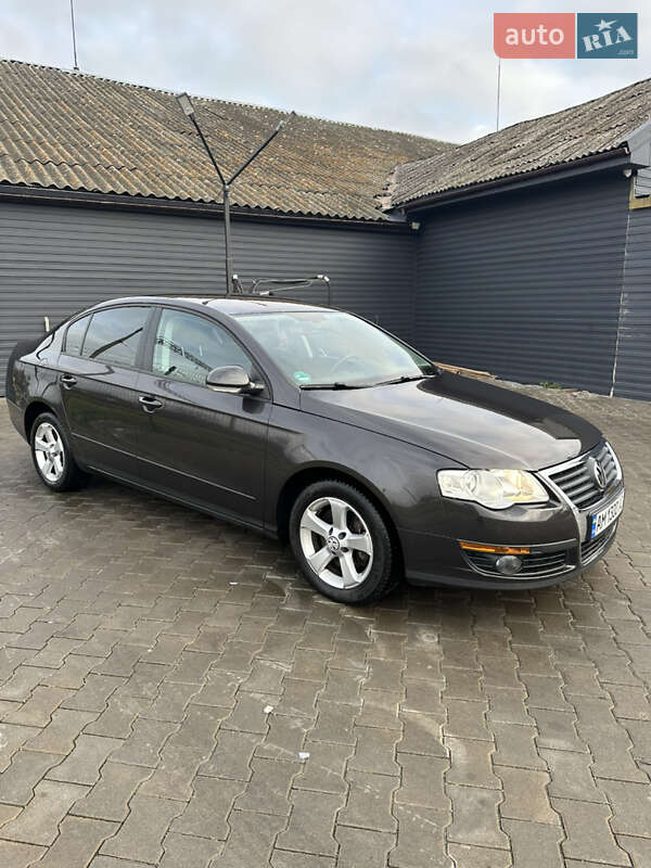 Седан Volkswagen Passat 2008 в Звягеле фото Седан Volkswagen Passat 2008 в Звягеле