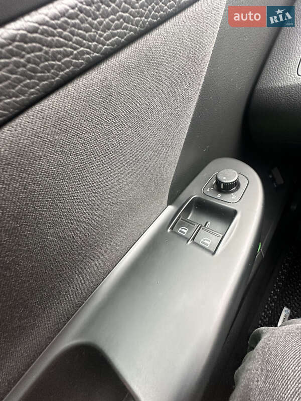 Седан Volkswagen Passat 2008 в Звягеле фото 95 Седан Volkswagen Passat 2008 в Звягеле