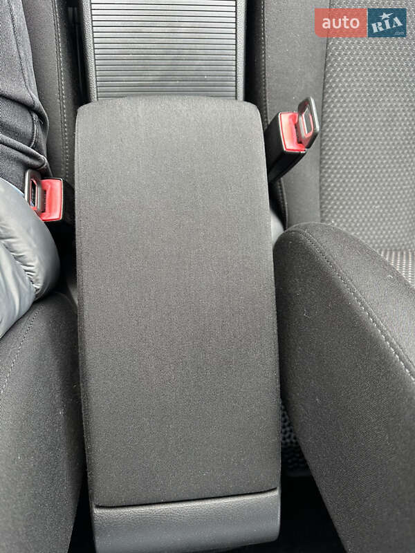 Седан Volkswagen Passat 2008 в Звягеле фото 97 Седан Volkswagen Passat 2008 в Звягеле