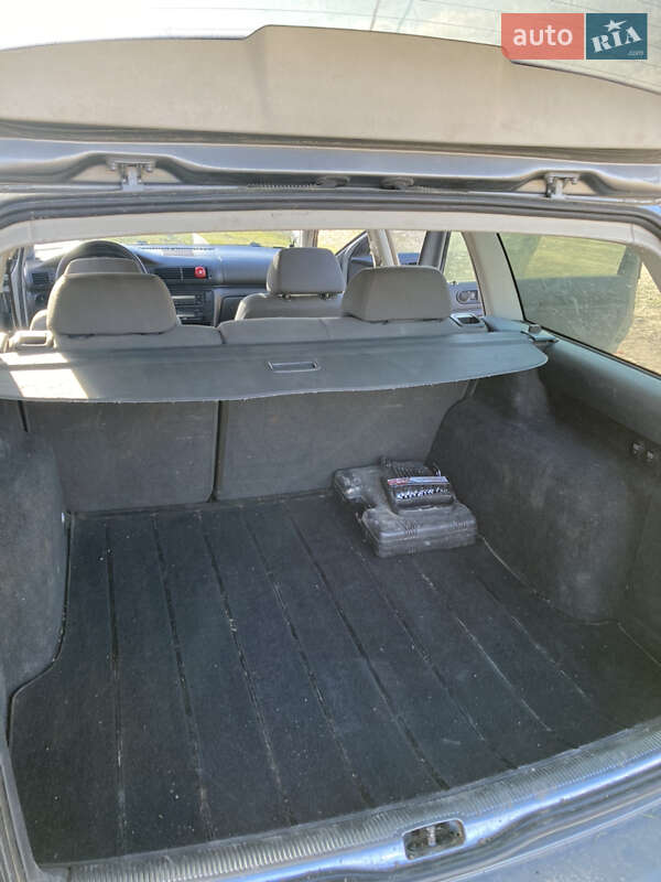 Универсал Volkswagen Passat 2003 в Черновцах