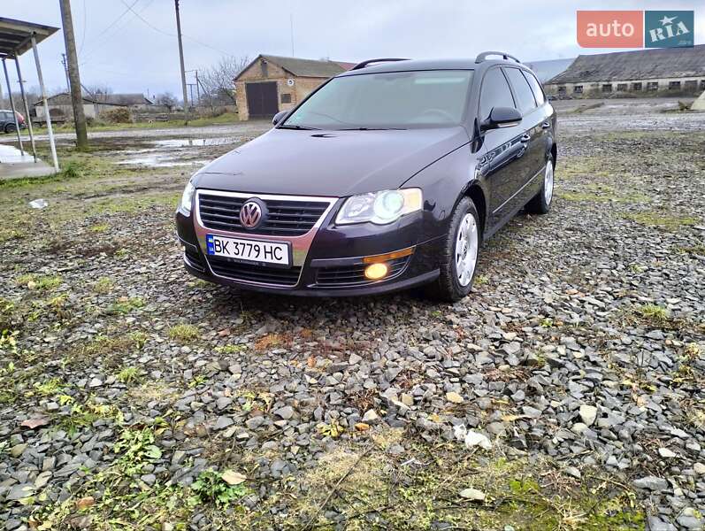 Універсал Volkswagen Passat 2006 в Дубні