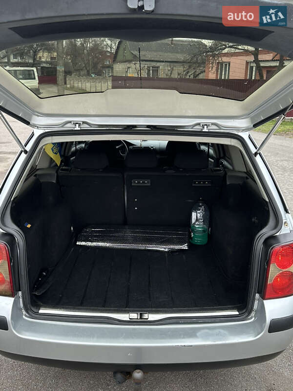 Универсал Volkswagen Passat 2002 в Звягеле