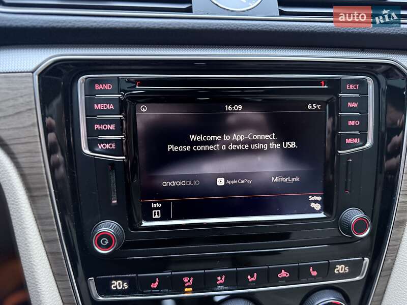 Седан Volkswagen Passat 2017 в Стрые