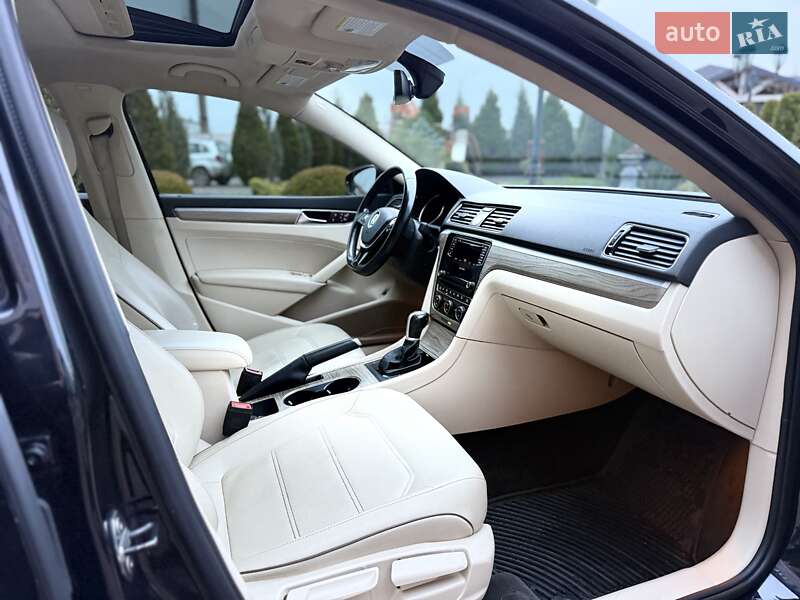 Седан Volkswagen Passat 2017 в Стрые