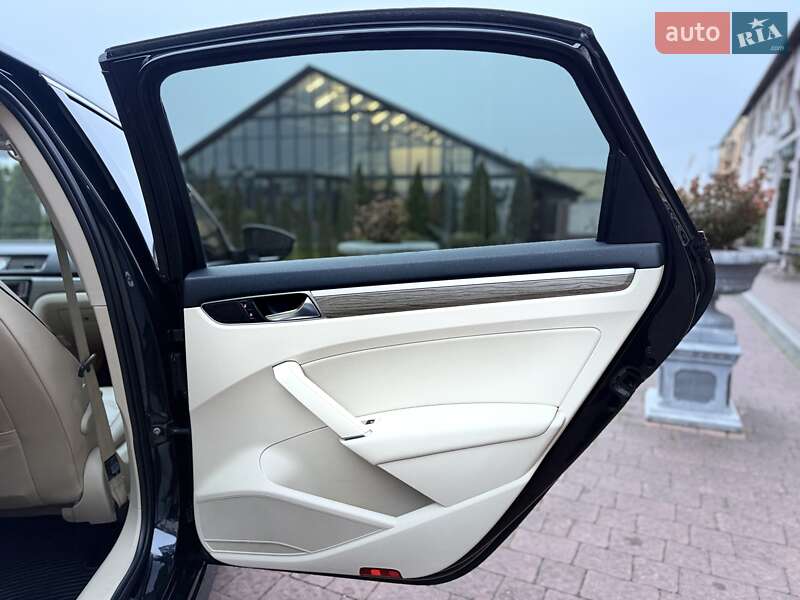 Седан Volkswagen Passat 2017 в Стрые