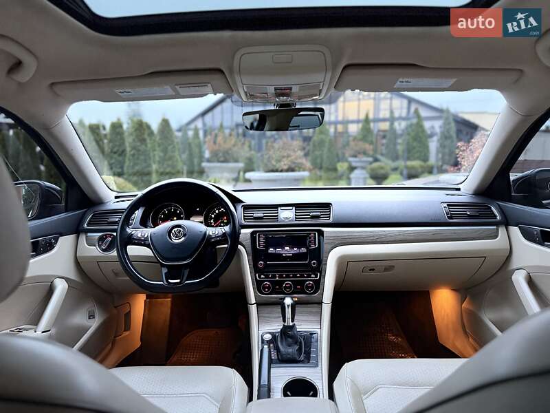 Седан Volkswagen Passat 2017 в Стрые