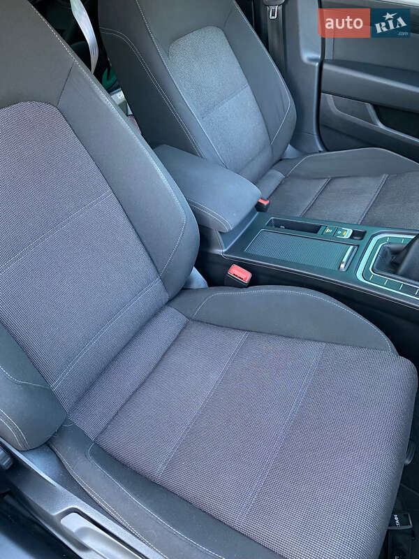 Седан Volkswagen Passat 2016 в Хмельницком