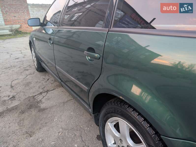 Універсал Volkswagen Passat 1999 в Краматорську