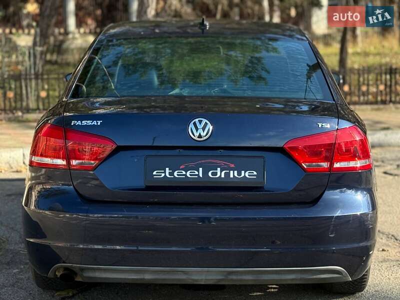 Седан Volkswagen Passat 2014 в Николаеве