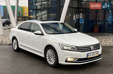 Седан Volkswagen Passat 2017 в Киеве