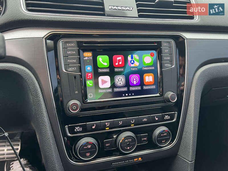 Седан Volkswagen Passat 2018 в Киеве