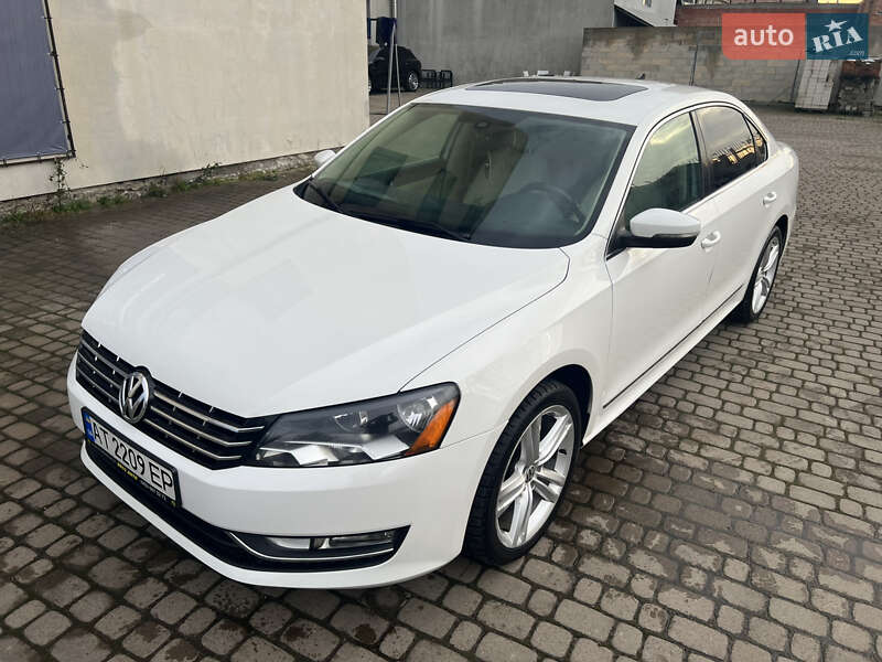 Седан Volkswagen Passat 2014 в Ивано-Франковске