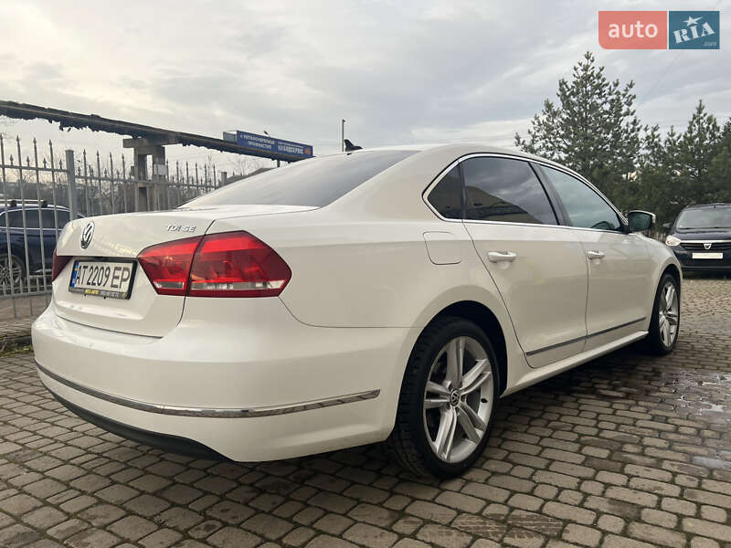 Седан Volkswagen Passat 2014 в Ивано-Франковске