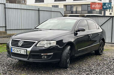 Седан Volkswagen Passat 2006 в Мукачевому