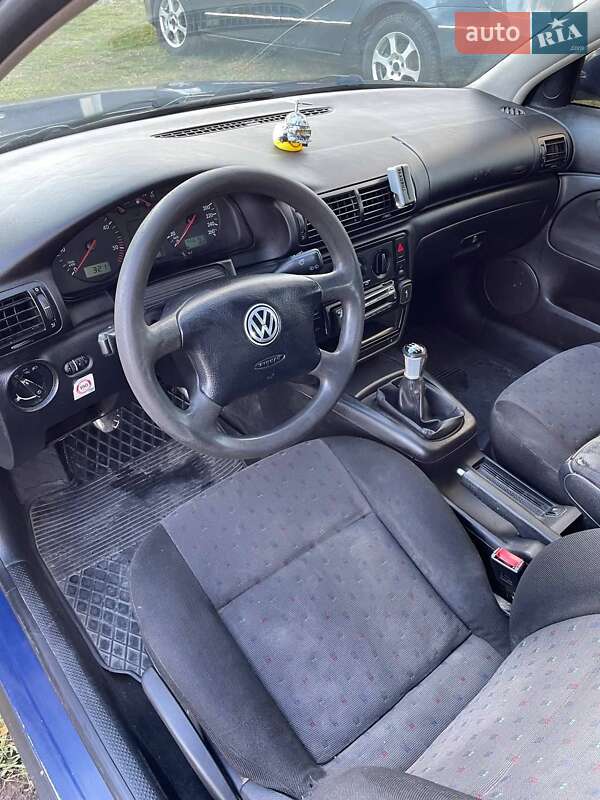 Универсал Volkswagen Passat 1999 в Львове