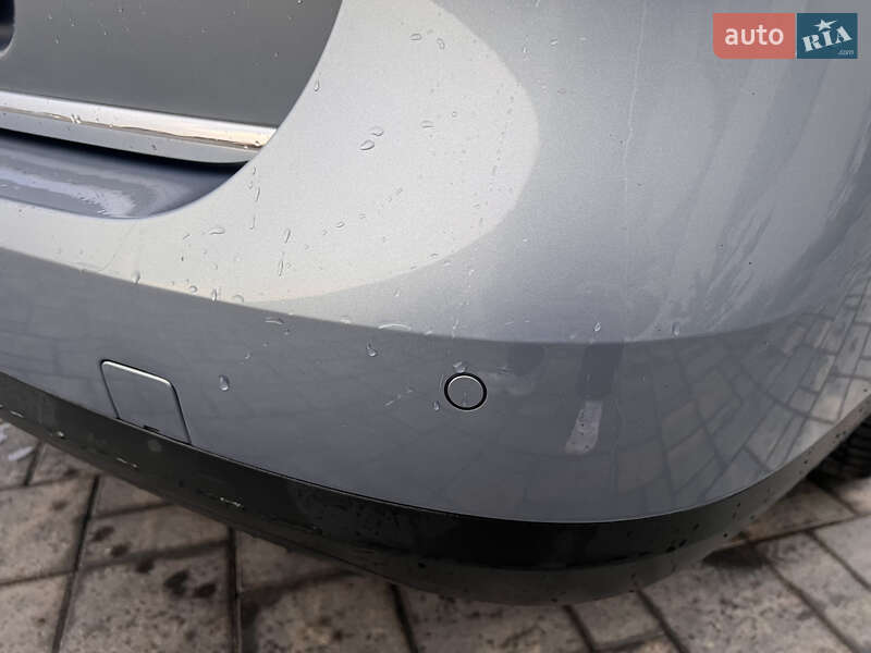 Универсал Volkswagen Passat 2010 в Луцке