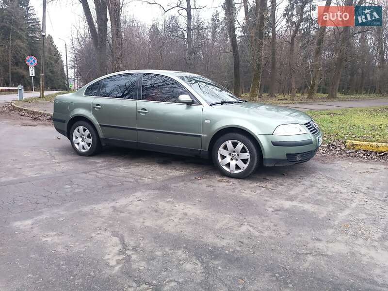 Седан Volkswagen Passat 2003 в Хмельницком