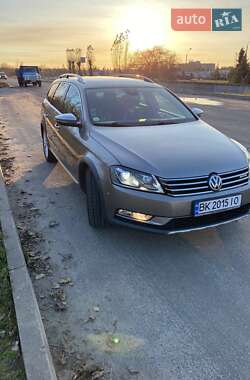 Универсал Volkswagen Passat 2014 в Вараше