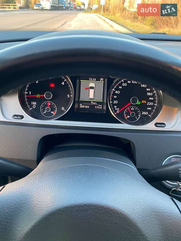 Универсал Volkswagen Passat 2014 в Вараше