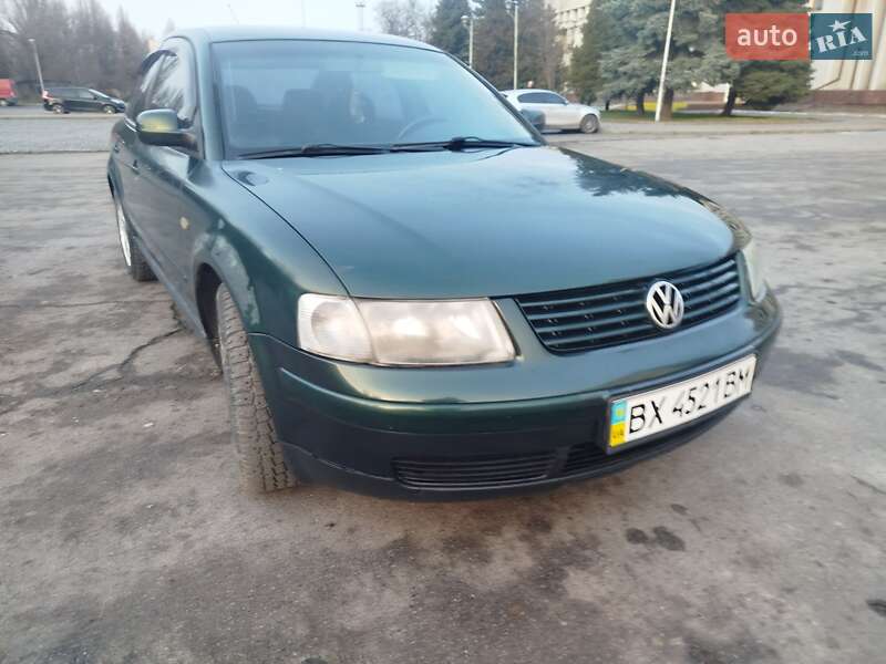Седан Volkswagen Passat 1998 в Каменец-Подольском