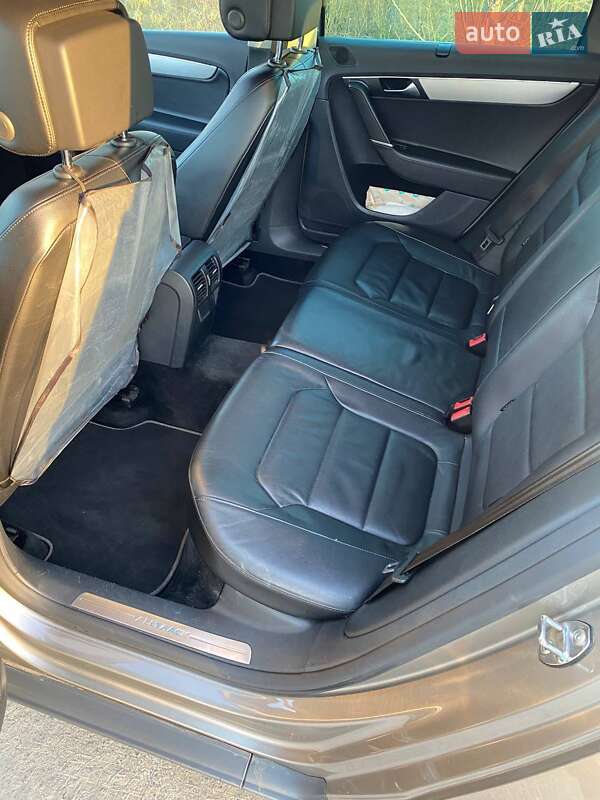 Универсал Volkswagen Passat 2014 в Вараше