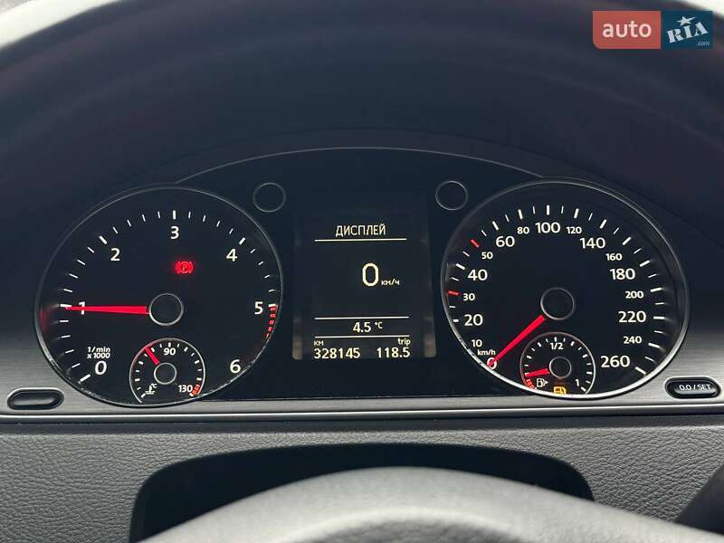 Универсал Volkswagen Passat 2012 в Ровно