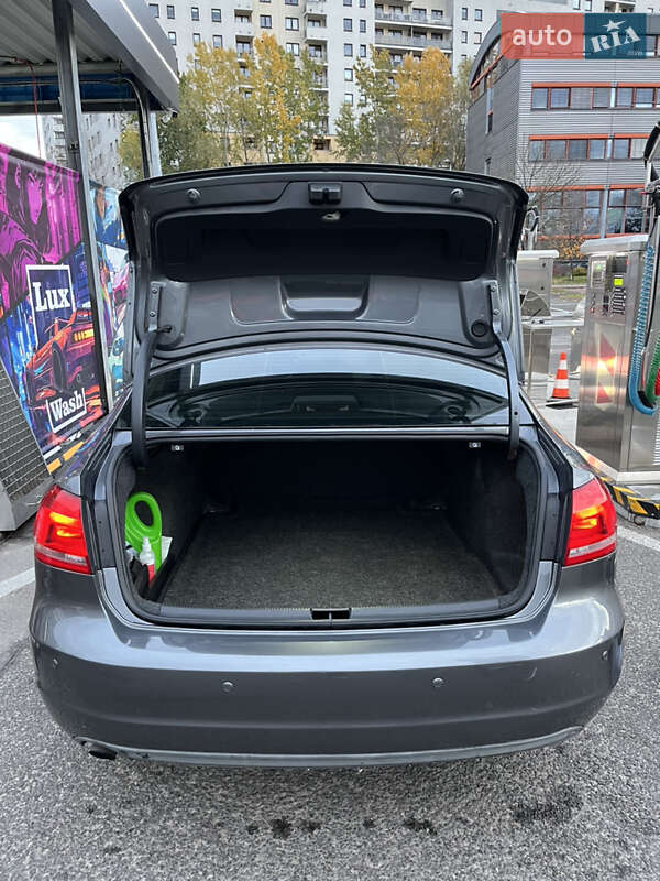 Седан Volkswagen Passat 2012 в Хмельницком