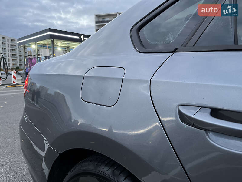 Седан Volkswagen Passat 2012 в Хмельницком