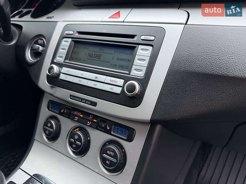 Универсал Volkswagen Passat 2008 в Ровно