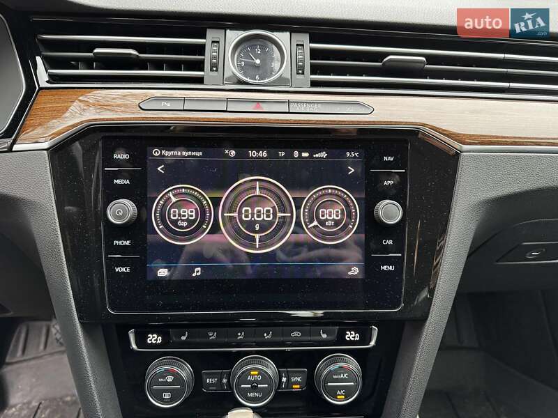 Седан Volkswagen Passat 2018 в Киеве