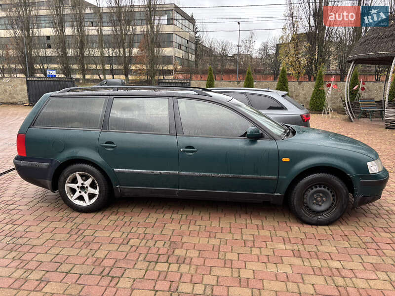 Универсал Volkswagen Passat 2000 в Коростене