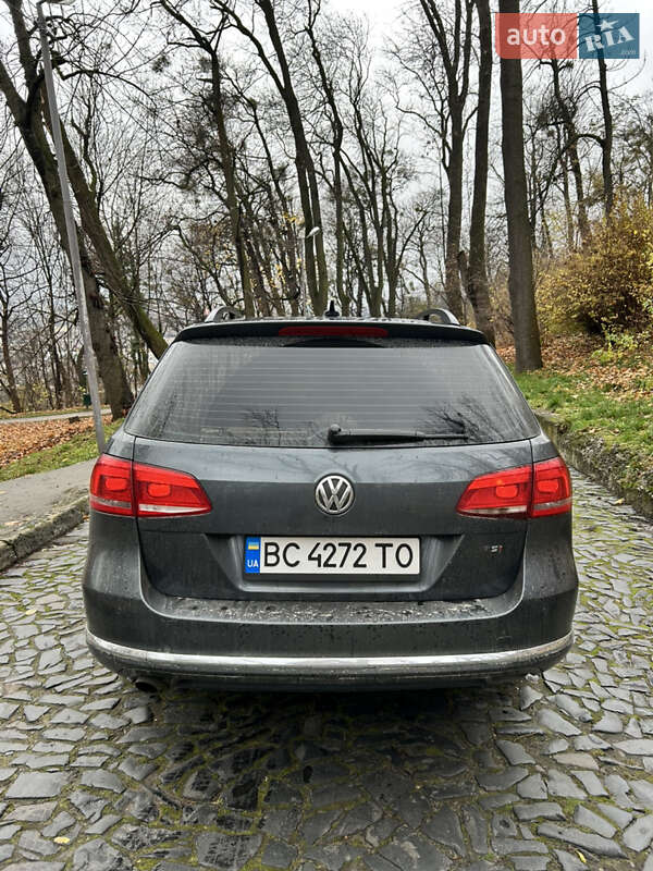 Универсал Volkswagen Passat 2011 в Львове