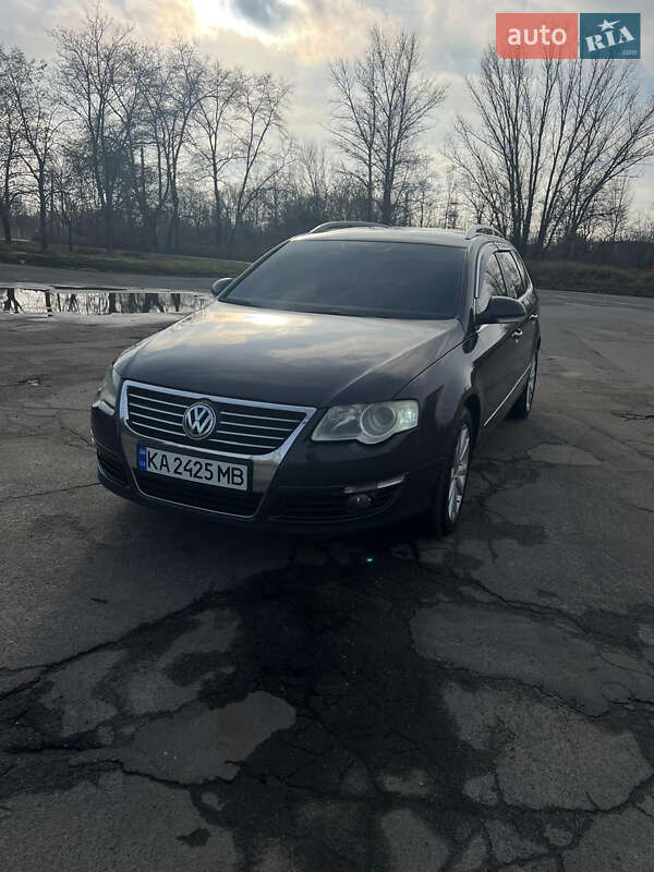 Универсал Volkswagen Passat 2009 в Киеве