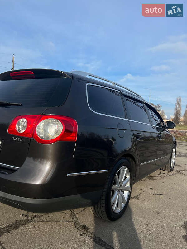 Универсал Volkswagen Passat 2009 в Киеве