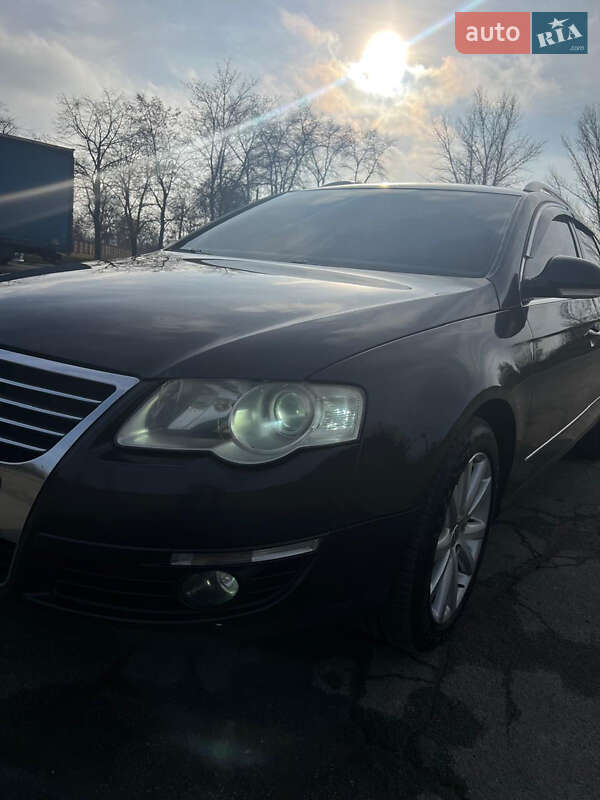 Универсал Volkswagen Passat 2009 в Киеве
