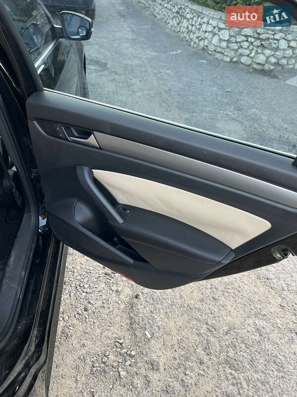 Седан Volkswagen Passat 2015 в Тернополе