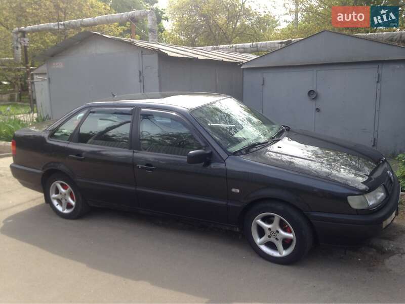 Седан Volkswagen Passat 1993 в Одессе фото 3 Седан Volkswagen Passat 1993 в Одессе