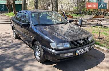 Седан Volkswagen Passat 1993 в Одессе