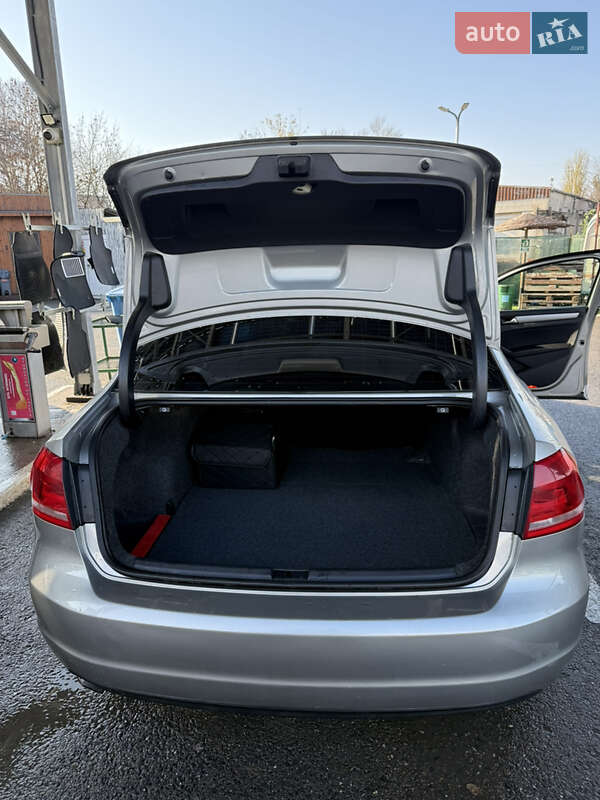 Седан Volkswagen Passat 2012 в Измаиле