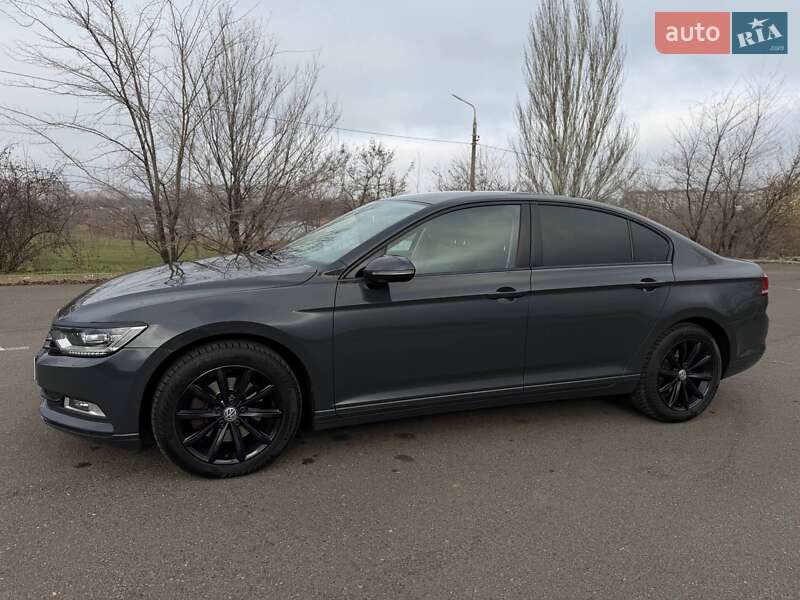 Седан Volkswagen Passat 2015 в Кривом Роге