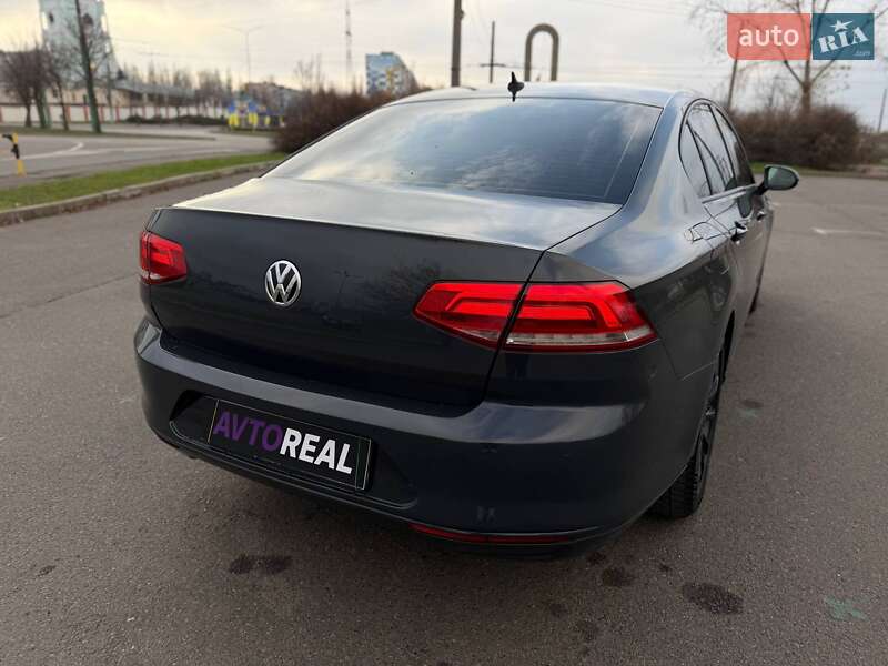 Седан Volkswagen Passat 2015 в Кривом Роге