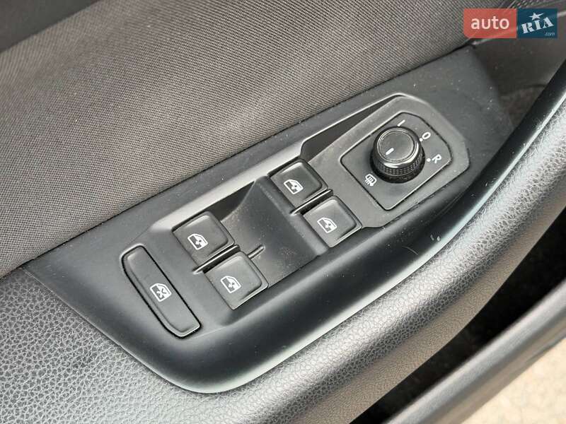 Седан Volkswagen Passat 2015 в Кривом Роге